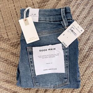 NWT good American distressed jeans, size 4.